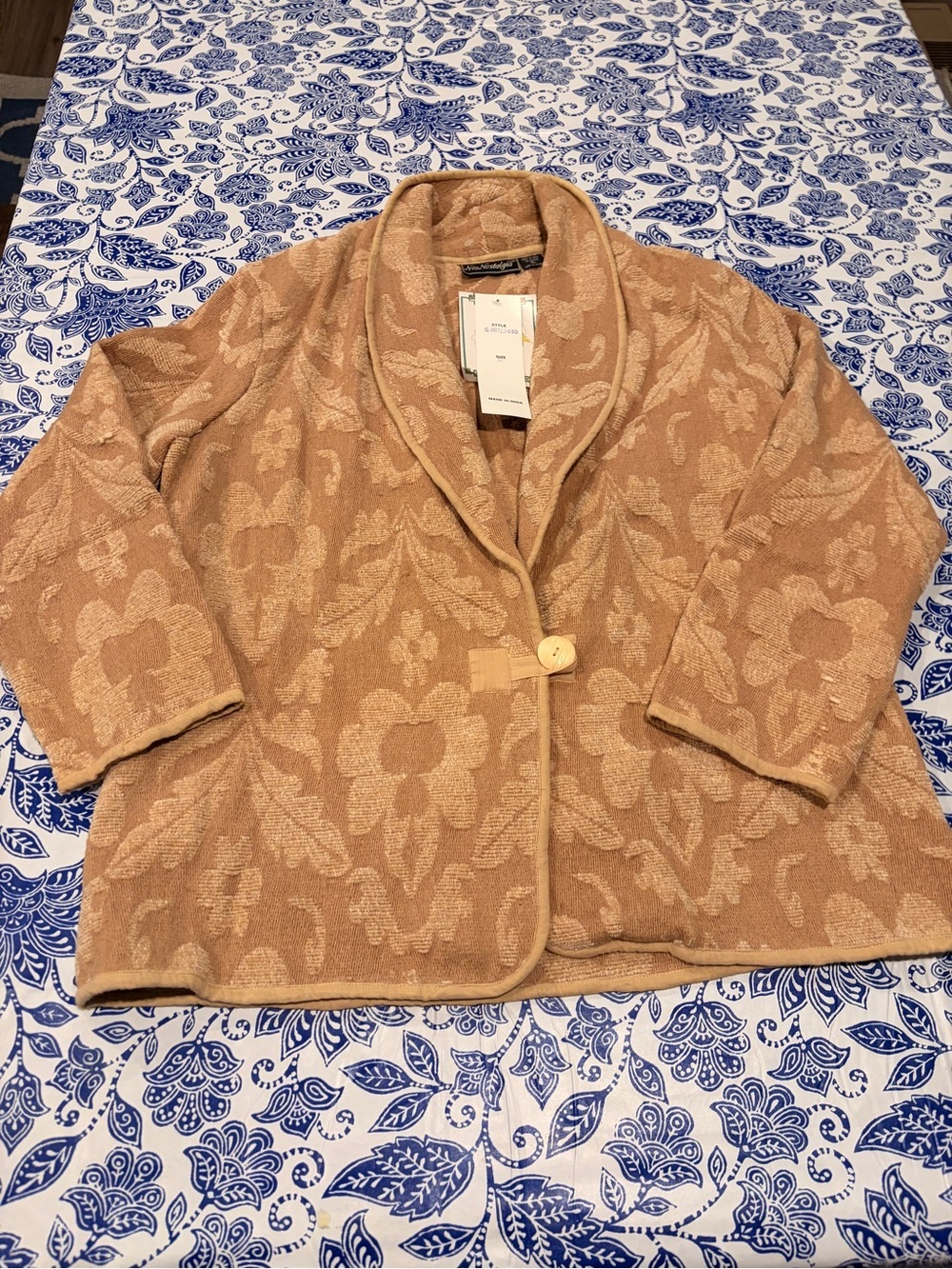 NWT Neo Vintage Tapestry Nostalgia Floral Jacquard Shawl Collar Jacket in Tan